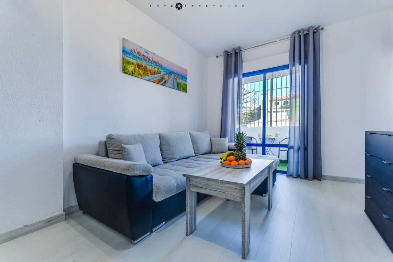 Blue Sea Apartment Torrevieja Exterior photo